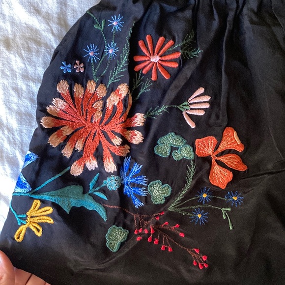 RESERVED💫Chasing Unicorns Every Little Thing She Does Is Magic Silk Crepe Shorts - Picture 15 of 17